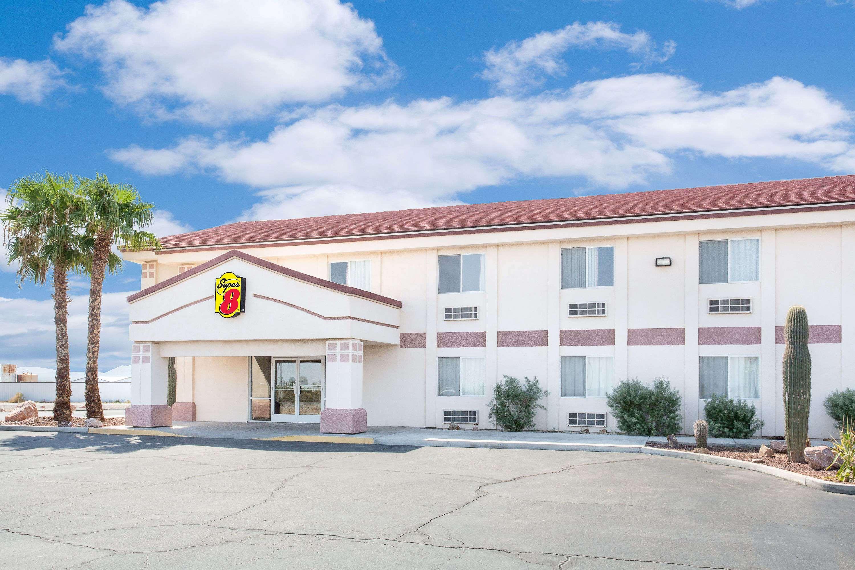 Super 8 By Wyndham Quartzsite Az Otel Dış mekan fotoğraf