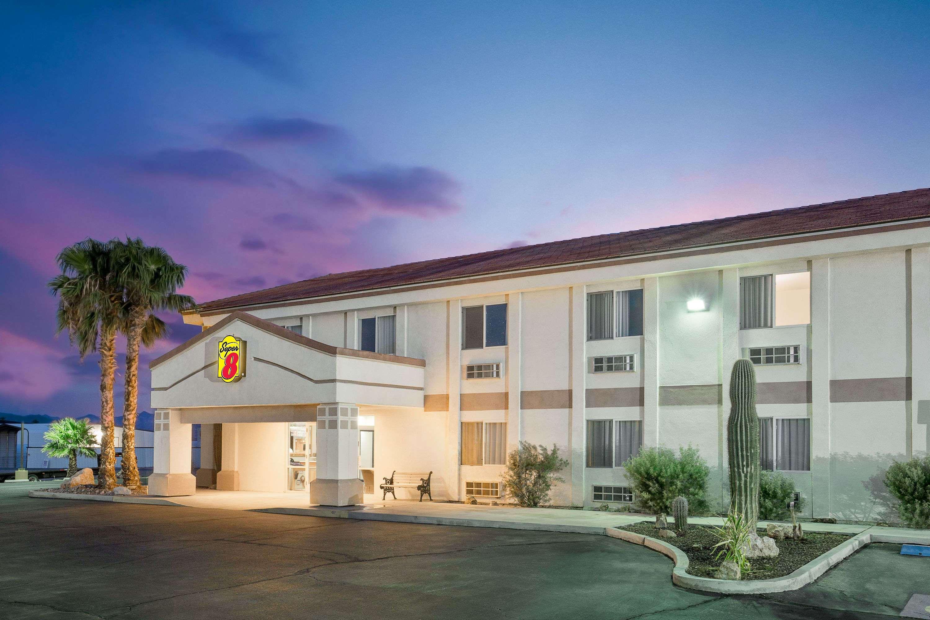 Super 8 By Wyndham Quartzsite Az Otel Dış mekan fotoğraf