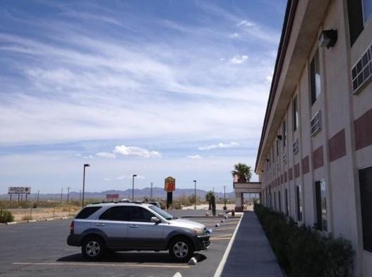 Super 8 By Wyndham Quartzsite Az Otel Dış mekan fotoğraf
