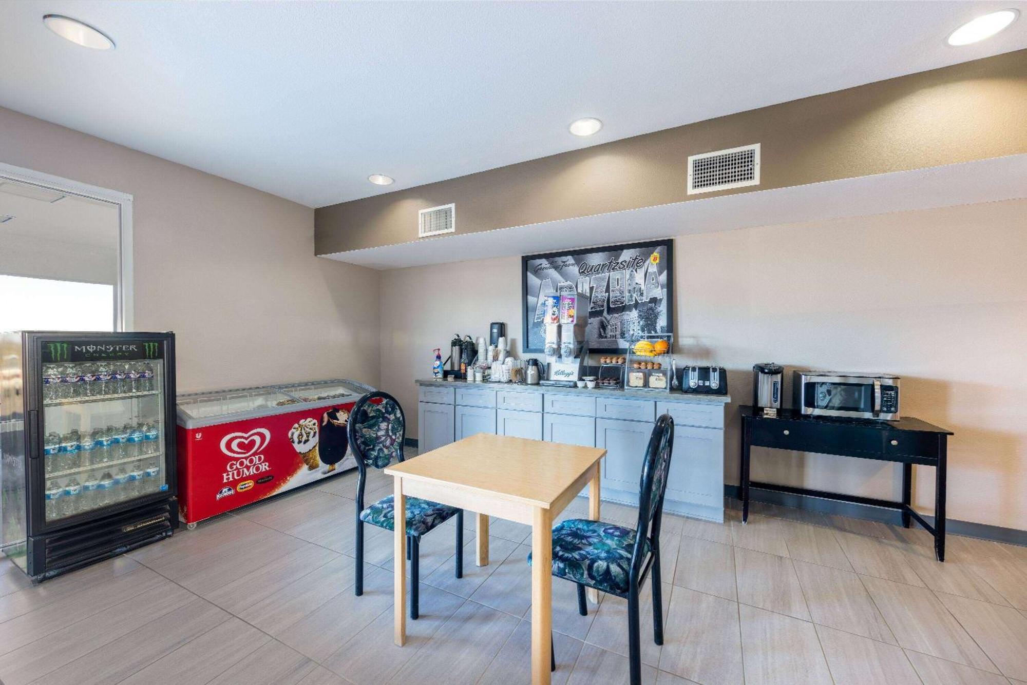 Super 8 By Wyndham Quartzsite Az Otel Dış mekan fotoğraf